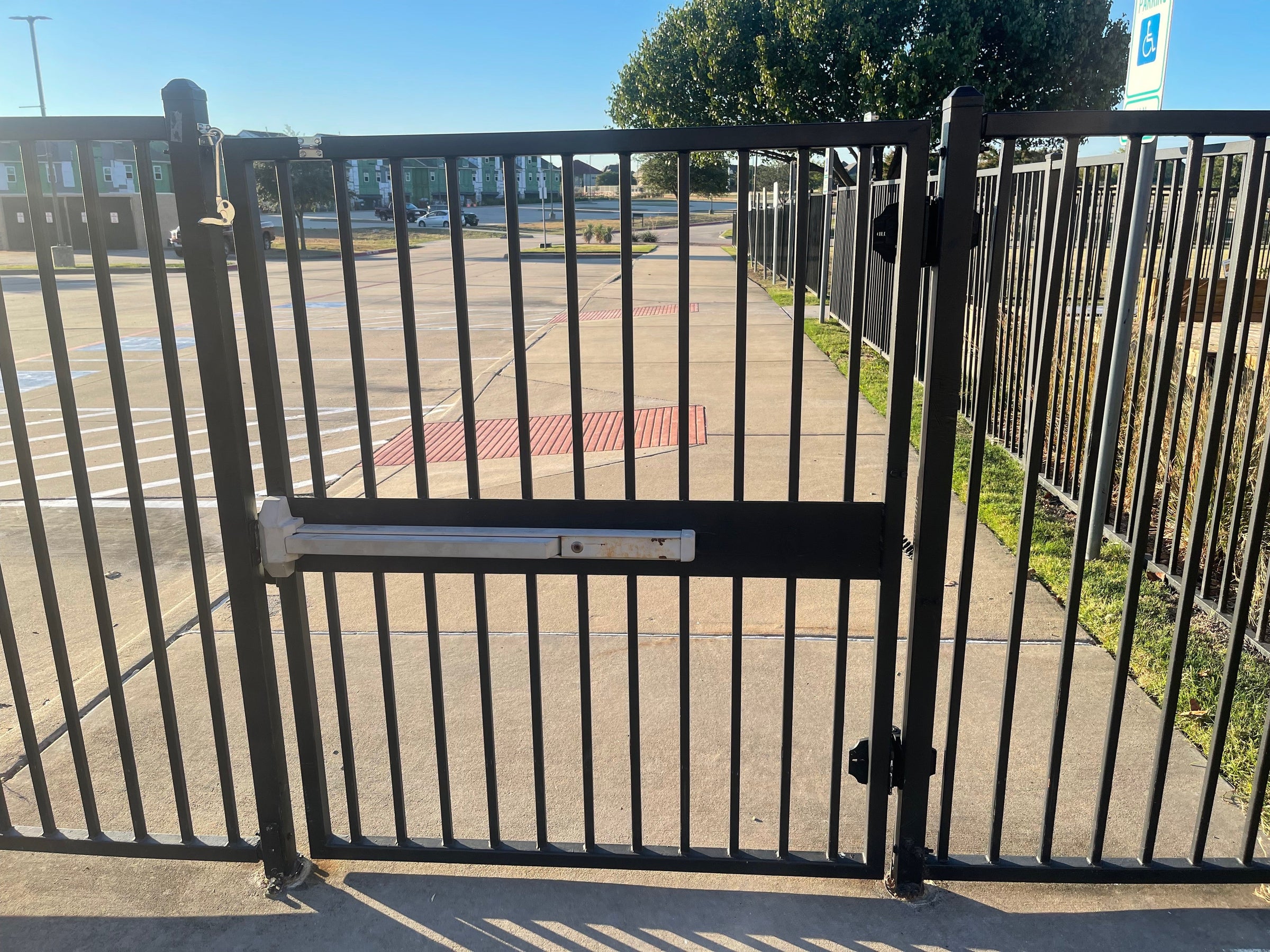 Iron pedestrian gate - AS GATE & FENCE