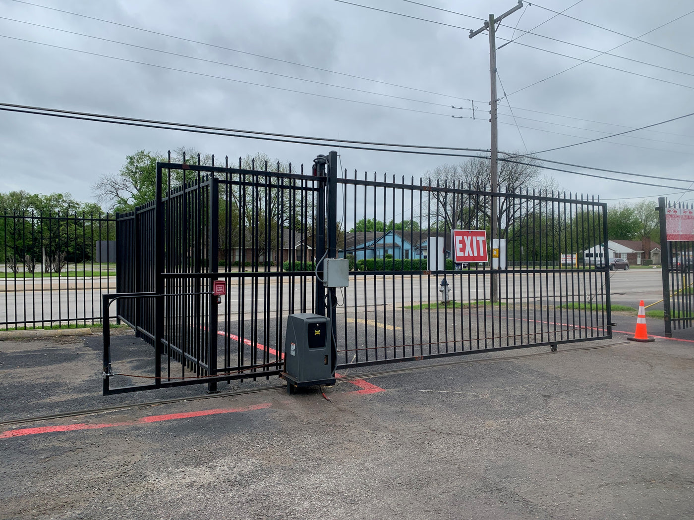 Iron sliding gate