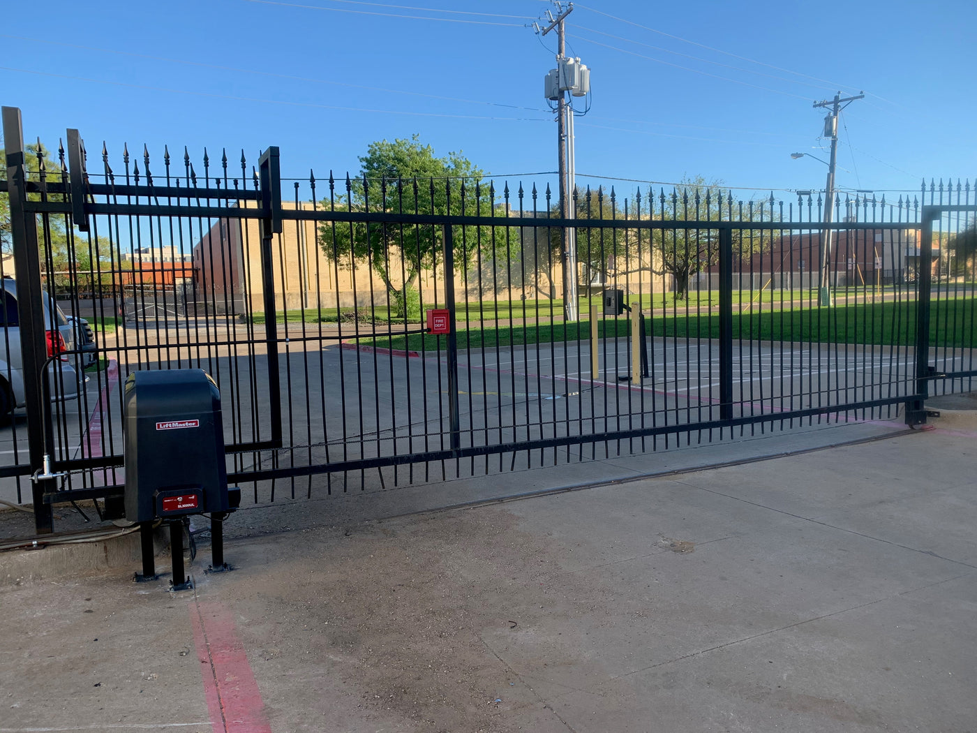 Iron sliding gate