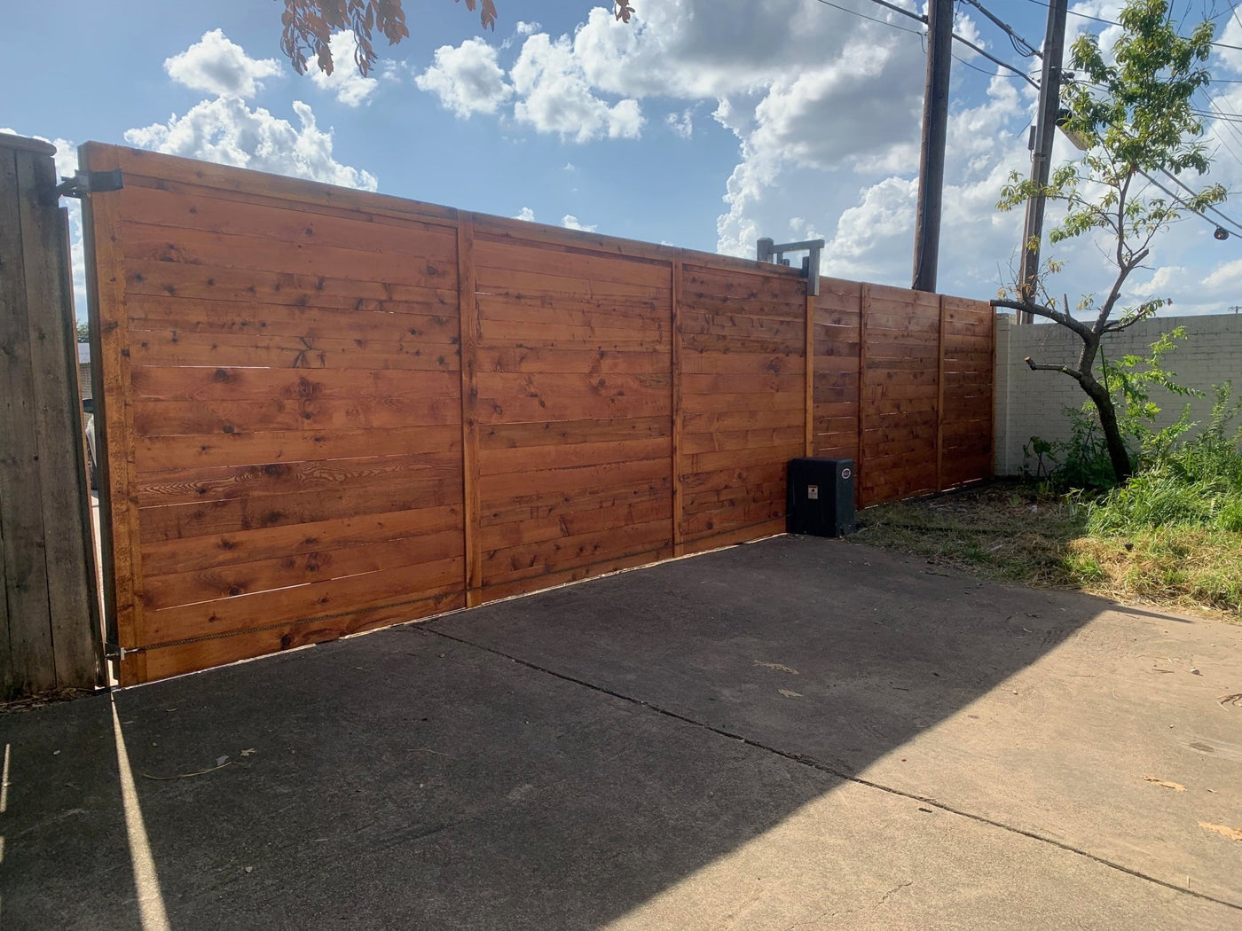 Horizontal wood sliding gate - AS GATE & FENCE