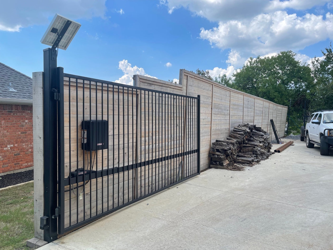 Iron swing gate - AS GATE & FENCE