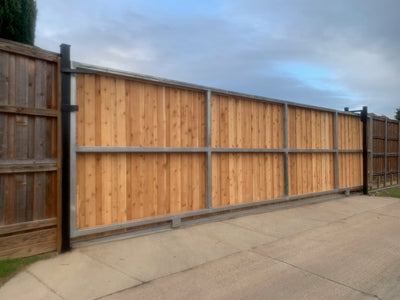 Vertical wood sliding gate - AS GATE & FENCE
